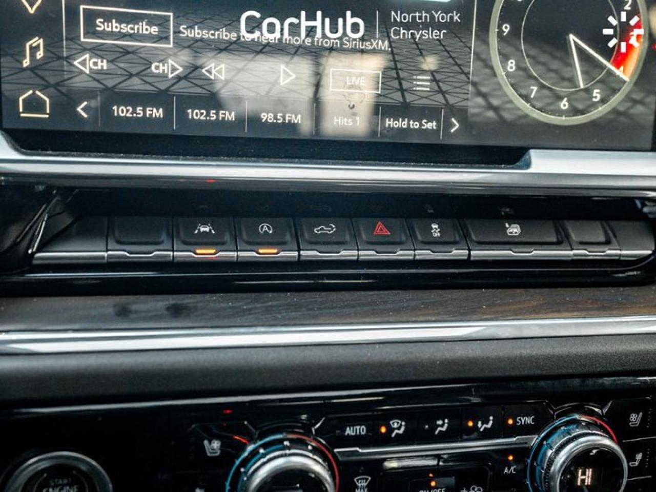 2023 GMC Sierra 1500 SLT 147'' 6.2L V8 Sunroof MultiPro Tailgate Leather Captain Seats Photo