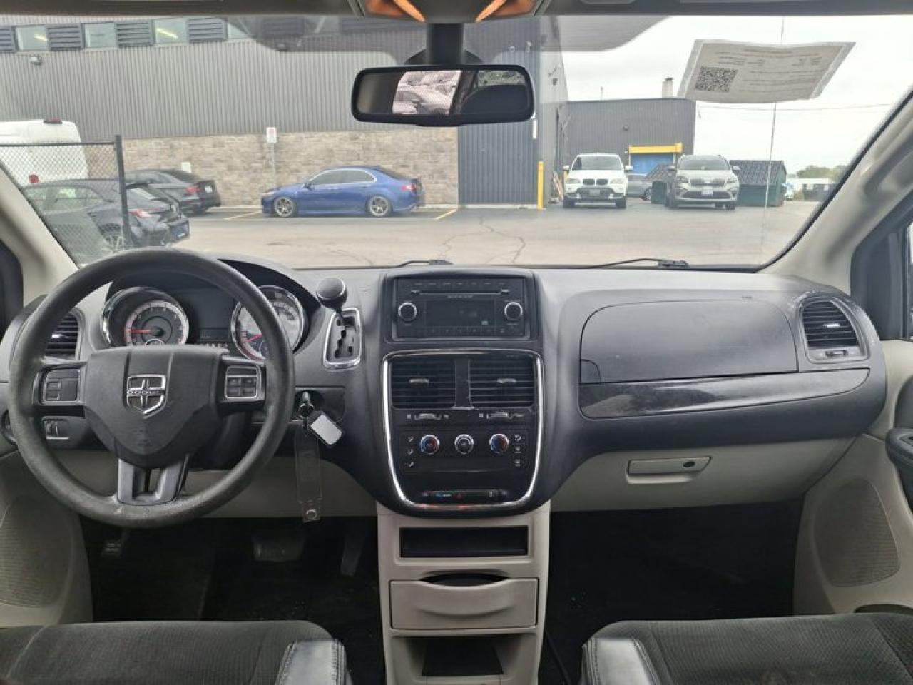 2019 Dodge Grand Caravan SXT | Stow N' Go | Rear Camera | Dual Climate | Cruise Control | and More ! Photo4