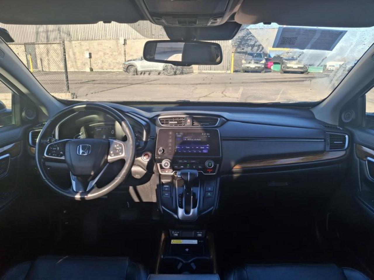 2020 Honda CR-V Touring AWD | Pano Roof | Leather | Heated Seats + Steering | Adaptive Cruise | Nav | and More ! Photo