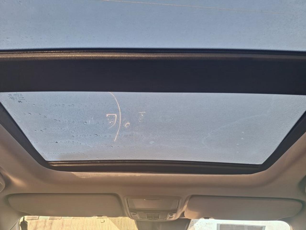 2020 Honda CR-V Touring AWD | Pano Roof | Leather | Heated Seats + Steering | Adaptive Cruise | Nav | and More ! Photo