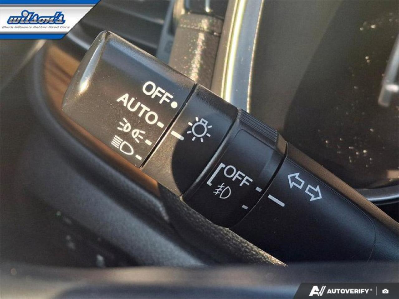 2020 Honda CR-V Touring AWD | Pano Roof | Leather | Heated Seats + Steering | Adaptive Cruise | Nav | and More ! Photo