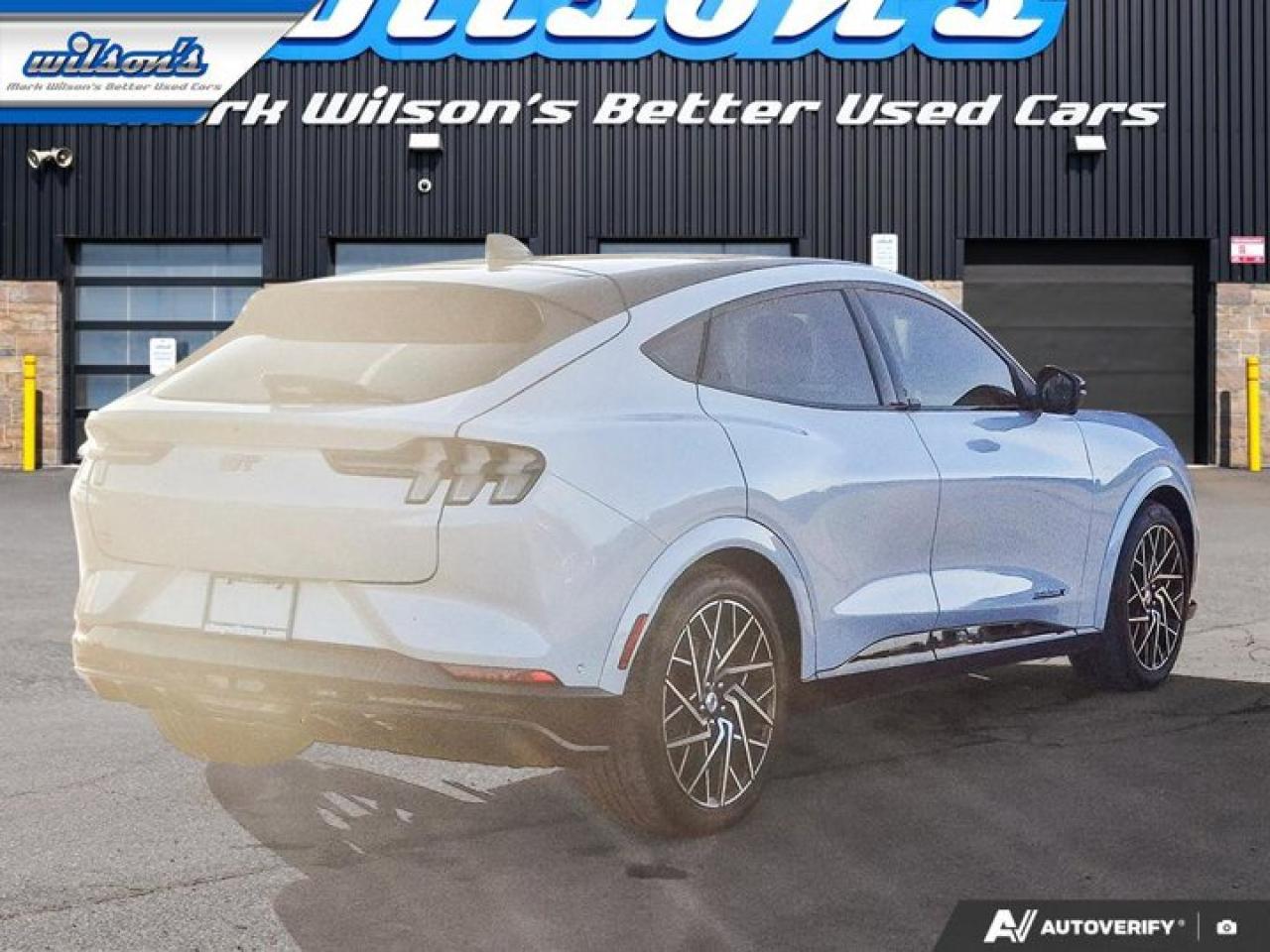 2022 Ford Mustang Mach-E GT Performance Edition AWD | Extended Range Battery | Pano Roof | 360 Camera | and More ! Photo4