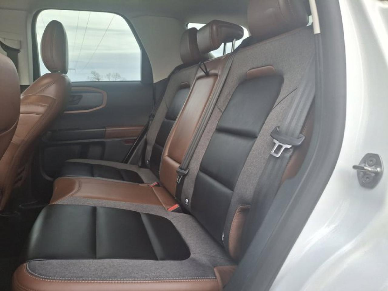 2024 Ford Bronco Sport Outer Banks 4WD | Heated Seats + Steering | Split Leather | Remote Start | Rear Cam | CarPlay & More Photo