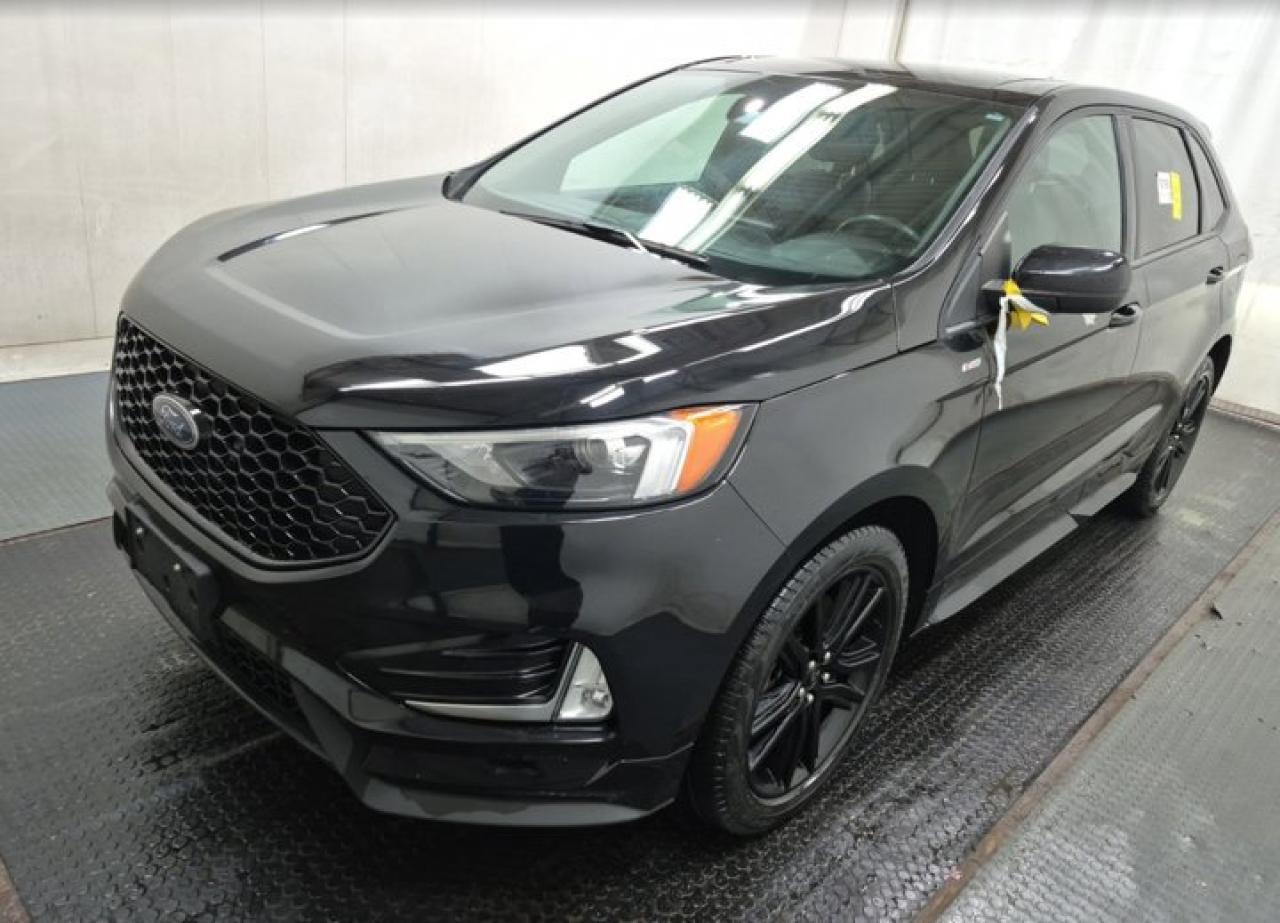 Used 2021 Ford Edge ST Line AWD | Pano Roof | Nav | Split Suede + Leather | Heated Seats + Steering | and More ! for sale in Guelph, ON