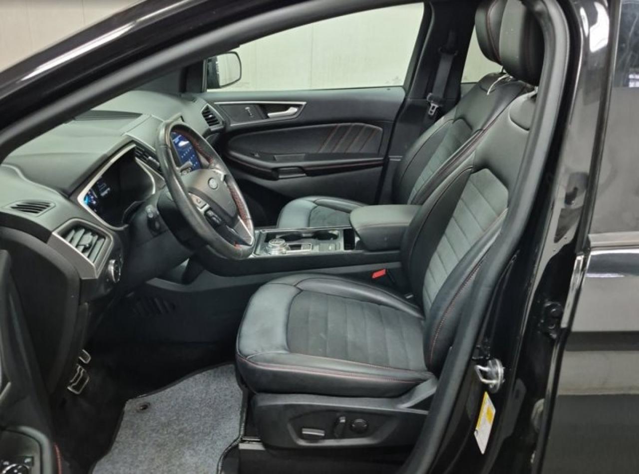2021 Ford Edge ST Line AWD | Pano Roof | Nav | Split Suede + Leather | Heated Seats + Steering | and More ! Photo2