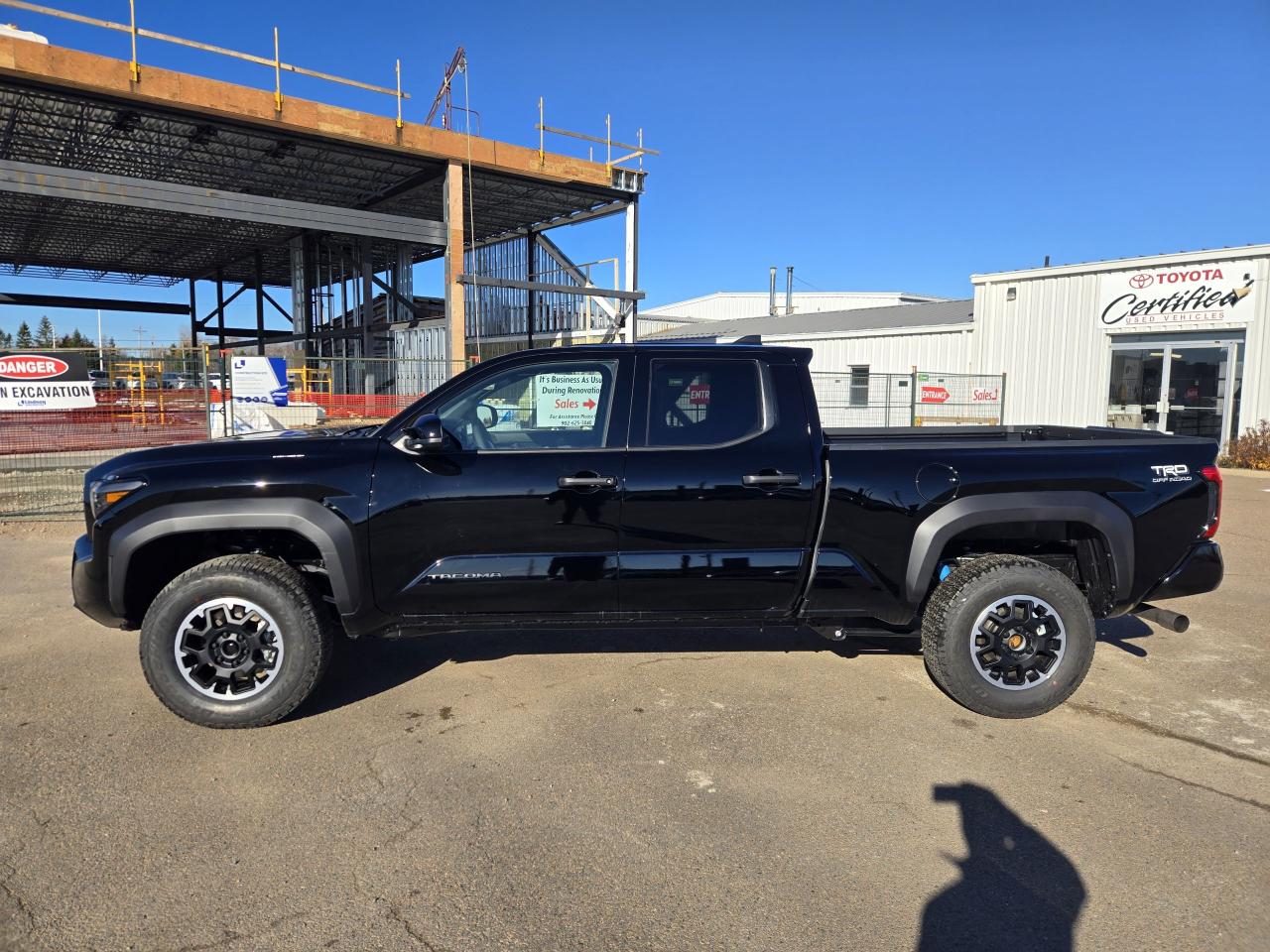 2025 Toyota Tacoma TRD Off Road Photo1