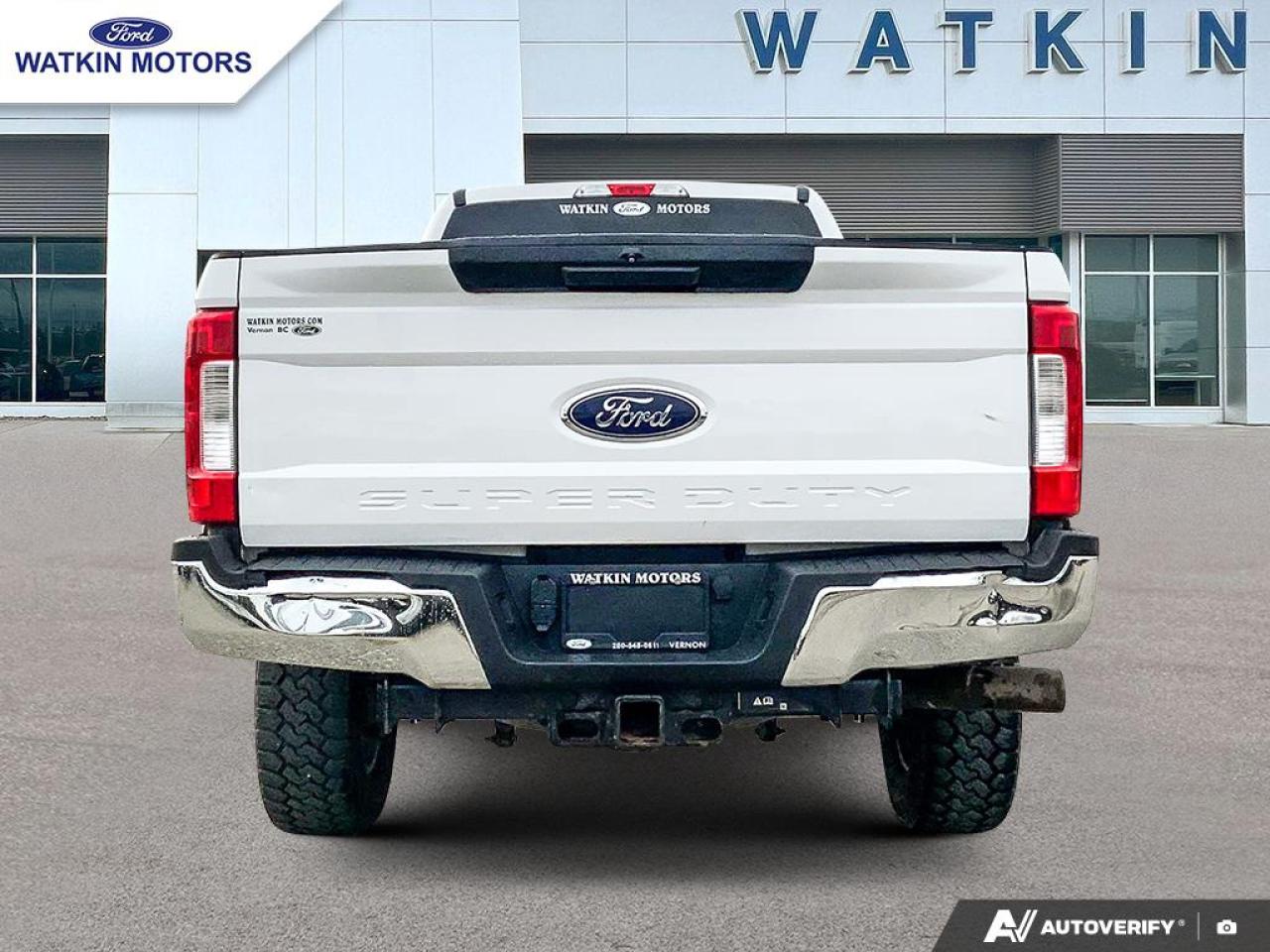 2019 Ford F-350 CREW CAB 4X4 XLT 176" Photo3