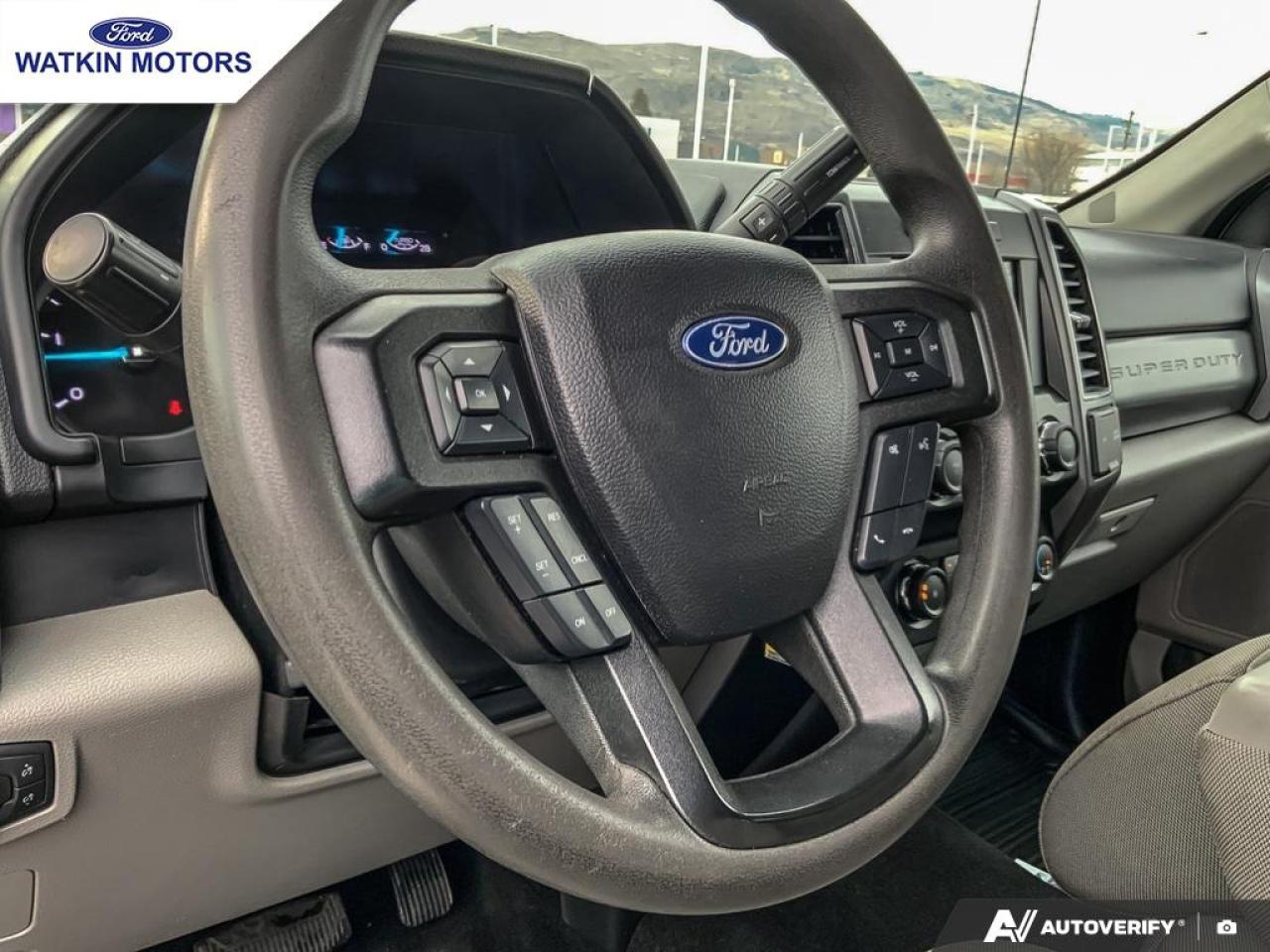 2019 Ford F-350 CREW CAB 4X4 XLT 176" Photo18