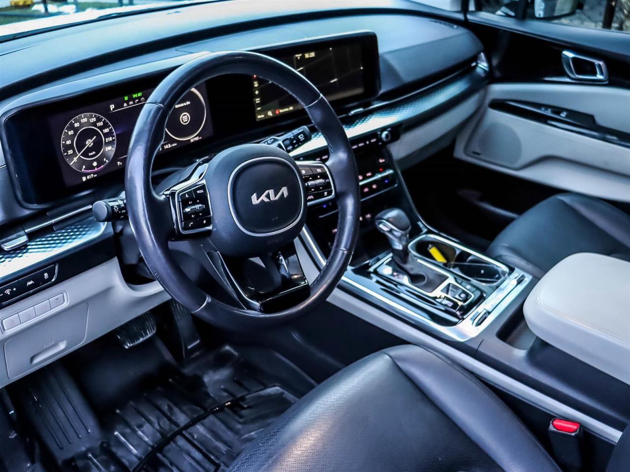 2024 Kia Carnival SX Photo