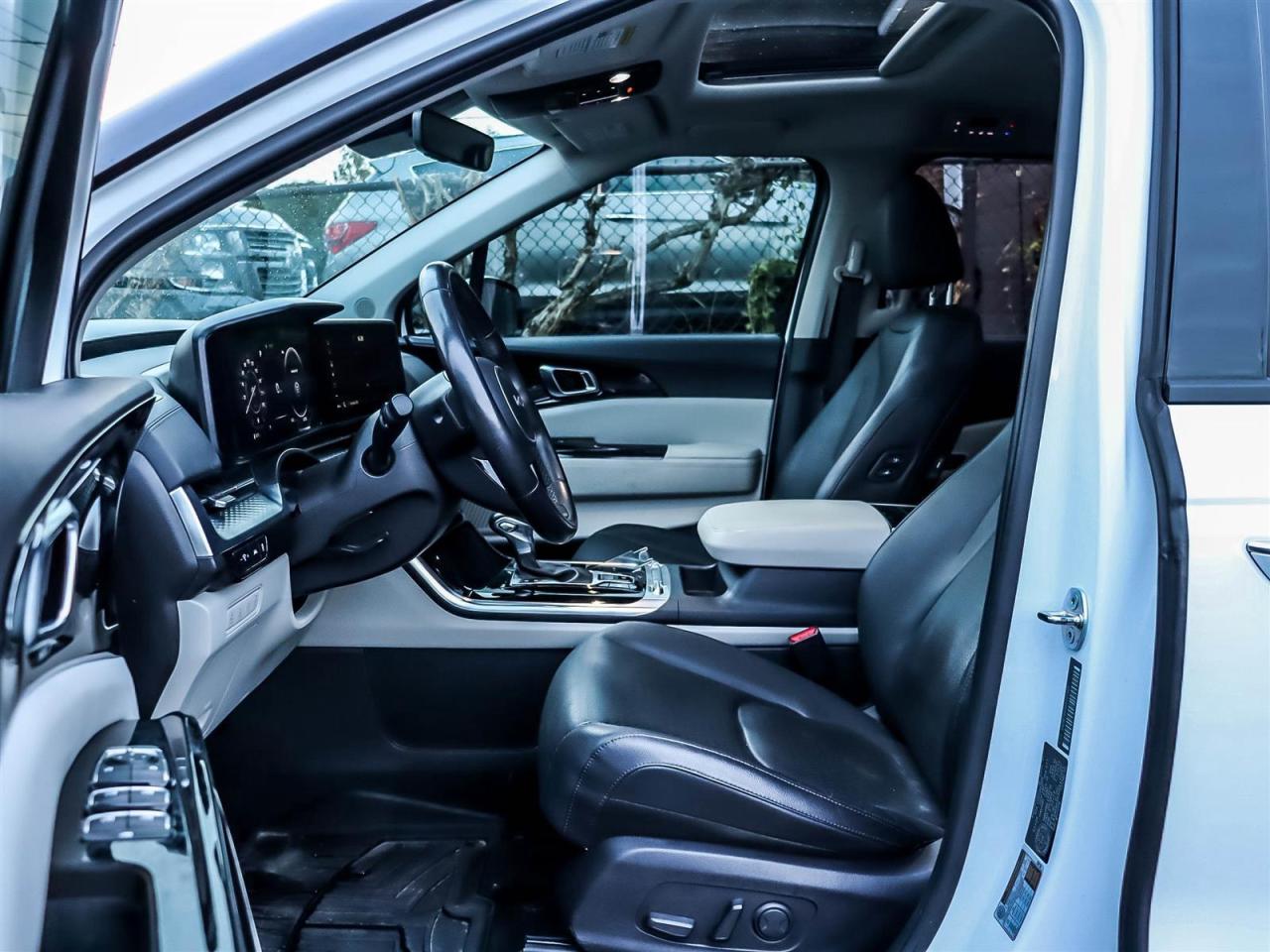 2024 Kia Carnival SX Photo