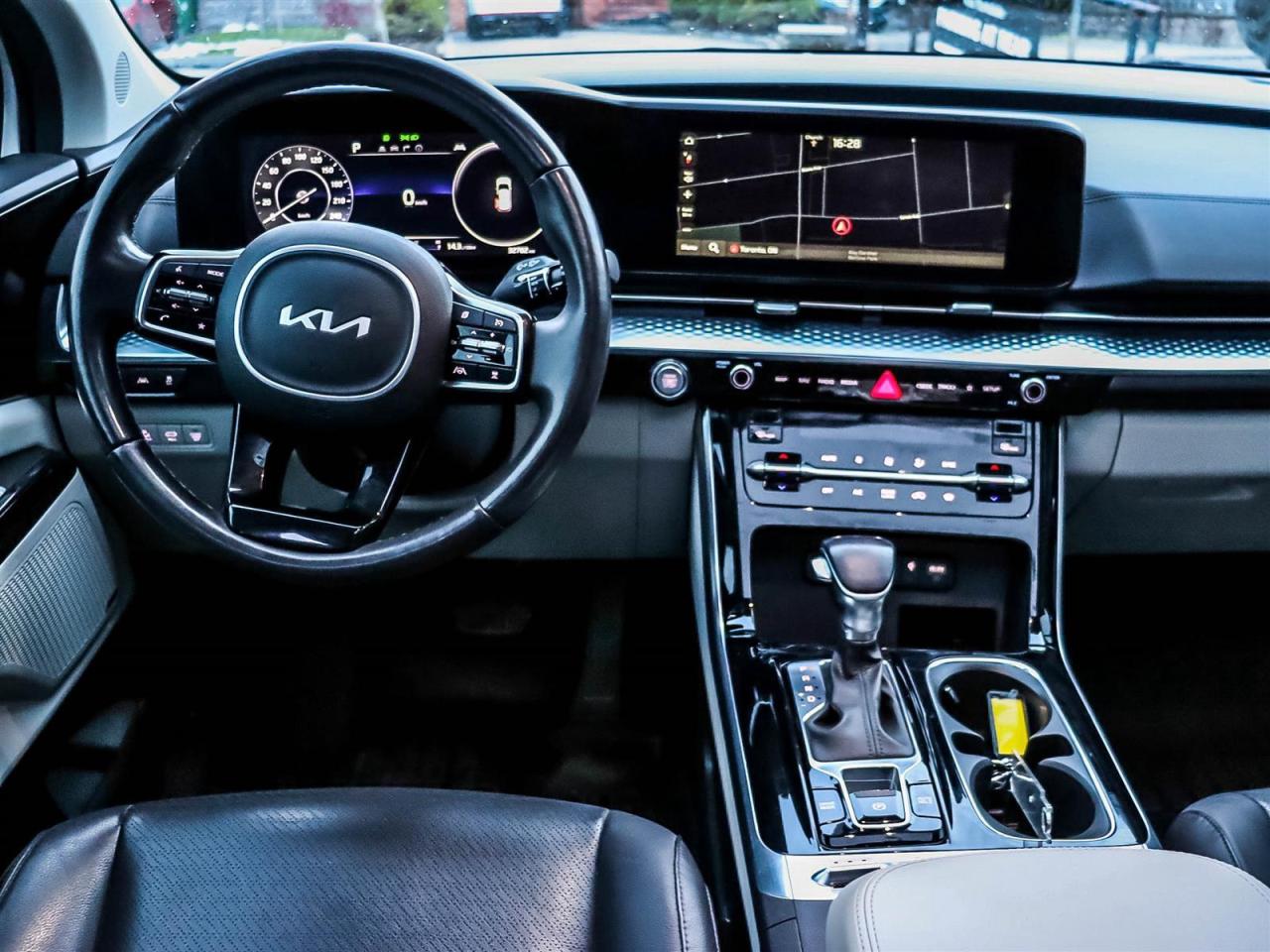 2024 Kia Carnival SX Photo