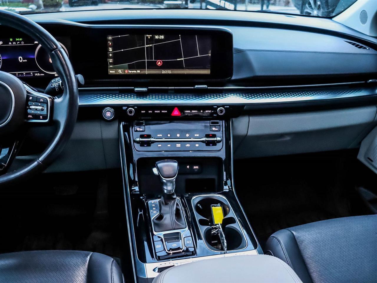 2024 Kia Carnival SX Photo