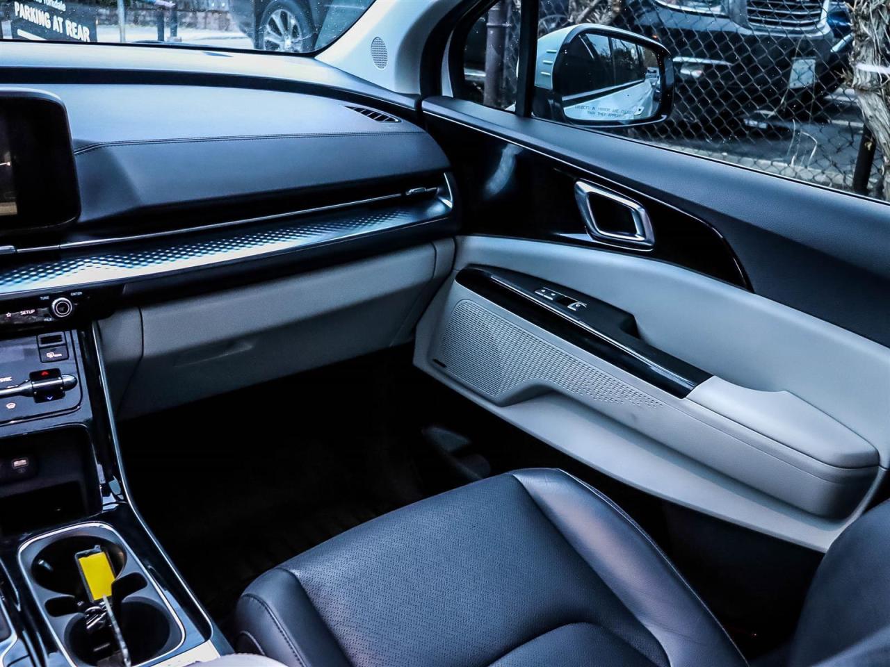 2024 Kia Carnival SX Photo