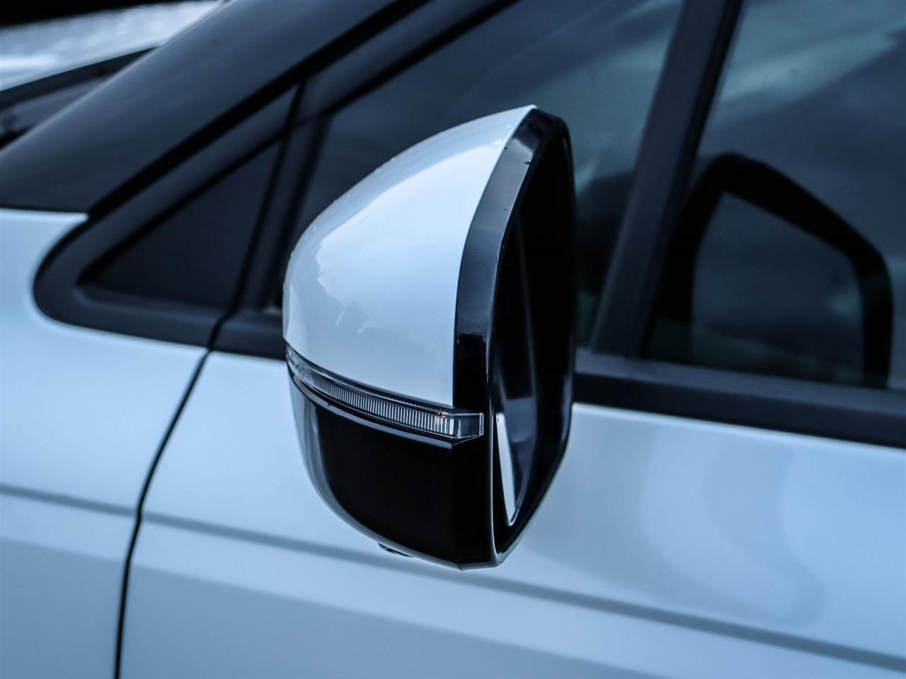 2024 Kia Carnival SX Photo