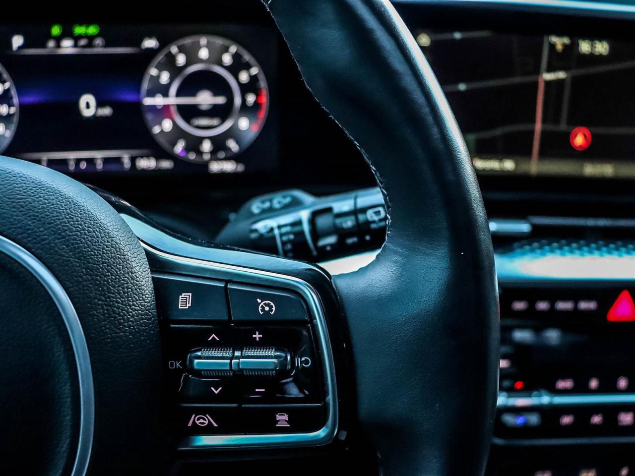 2024 Kia Carnival SX Photo