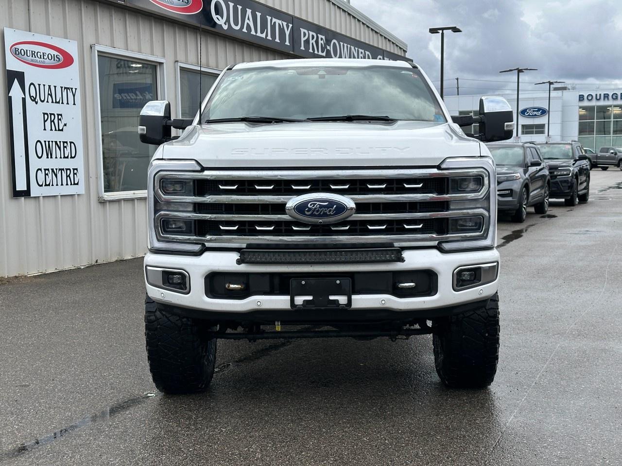 2023 Ford F-350 Super Duty SRW PLATINUM 4WD CREW CAB 6.75' BOX Photo2