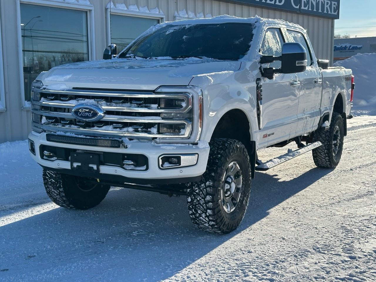 2023 Ford F-350 Super Duty SRW PLATINUM 4WD CREW CAB 6.75' BOX Photo