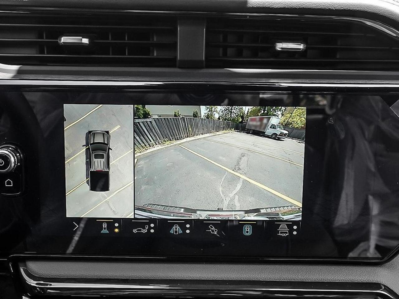 2026 GMC Sierra 1500 Crew Cab Short Box 4-Wheel Drive AT4 Photo