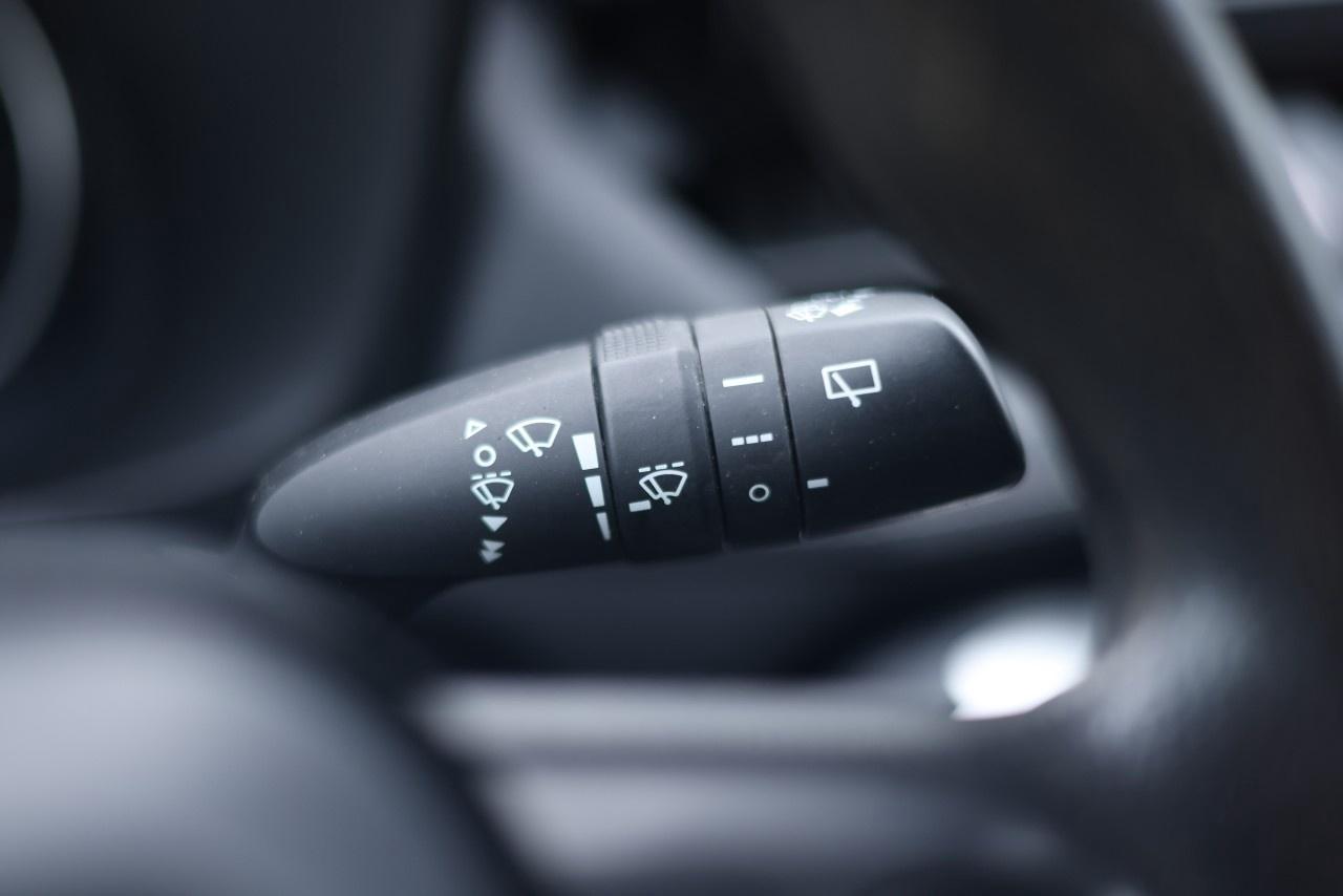 2019 Toyota RAV4 AWD LE Photo