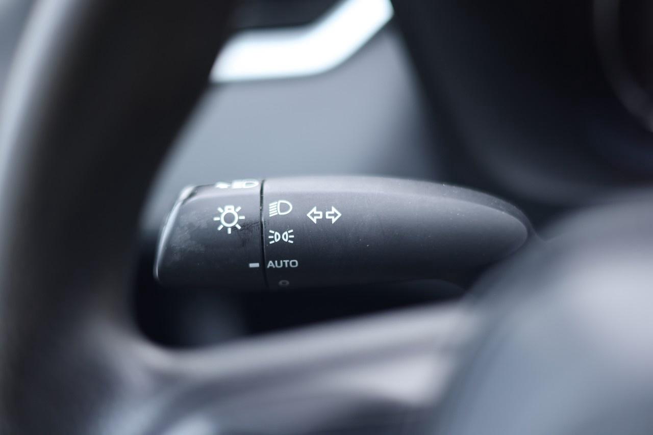 2019 Toyota RAV4 AWD LE Photo