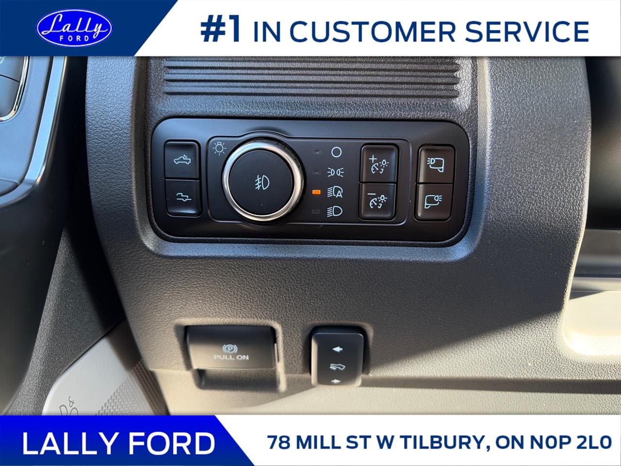 2026 Ford F-250 Platinum Photo