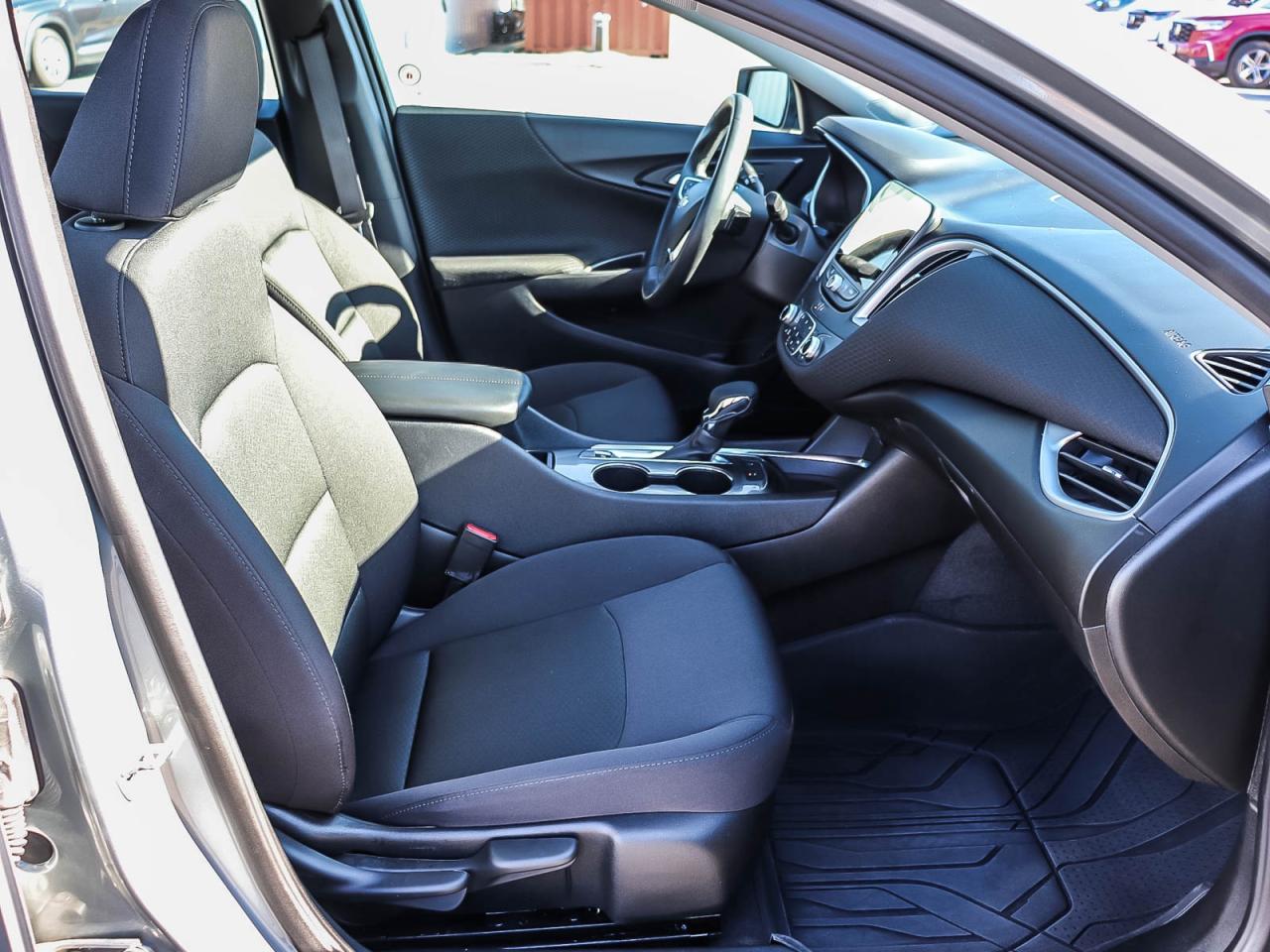 2024 Chevrolet Malibu 1LT Photo