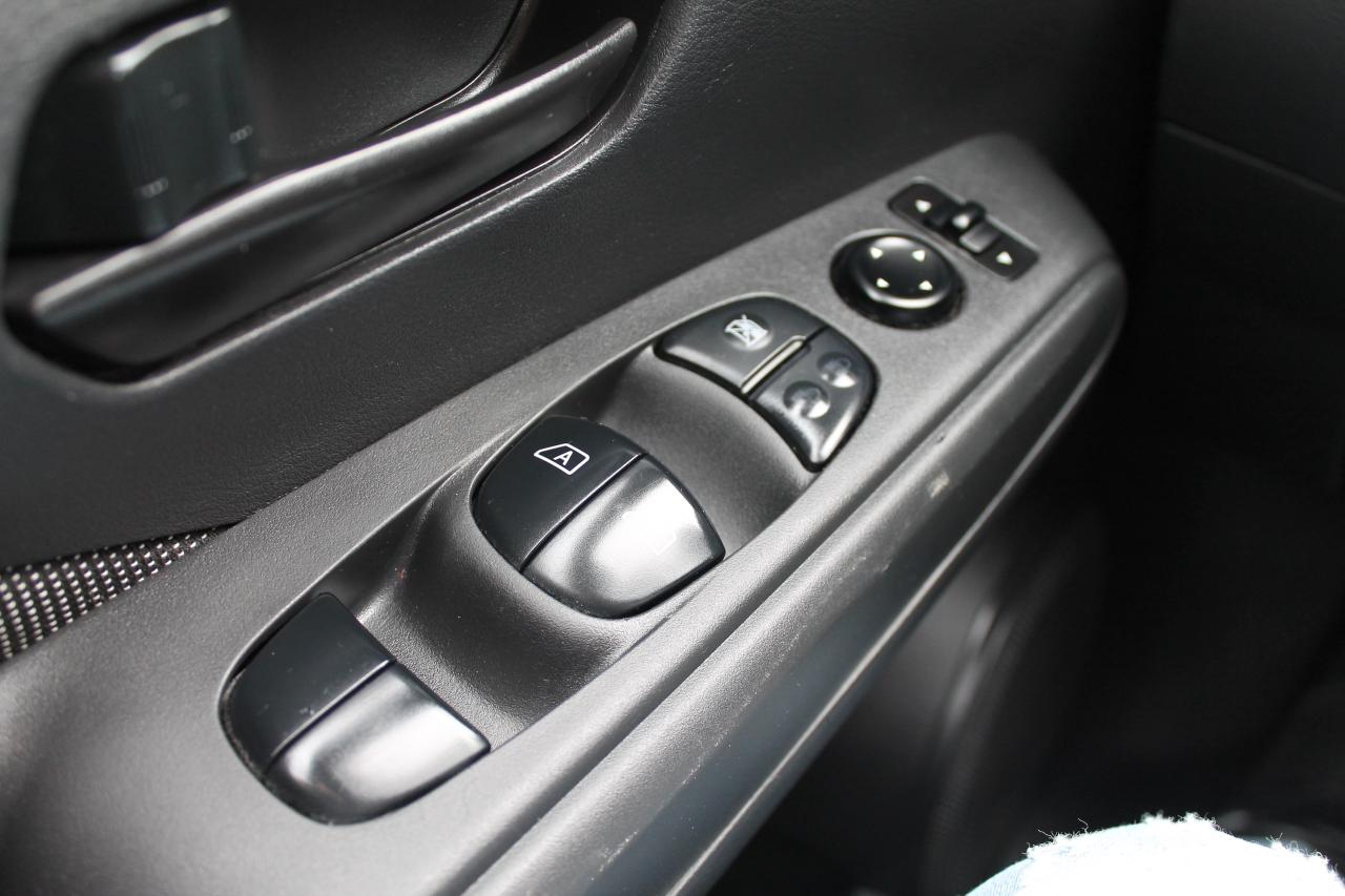 2019 Nissan Kicks S Photo