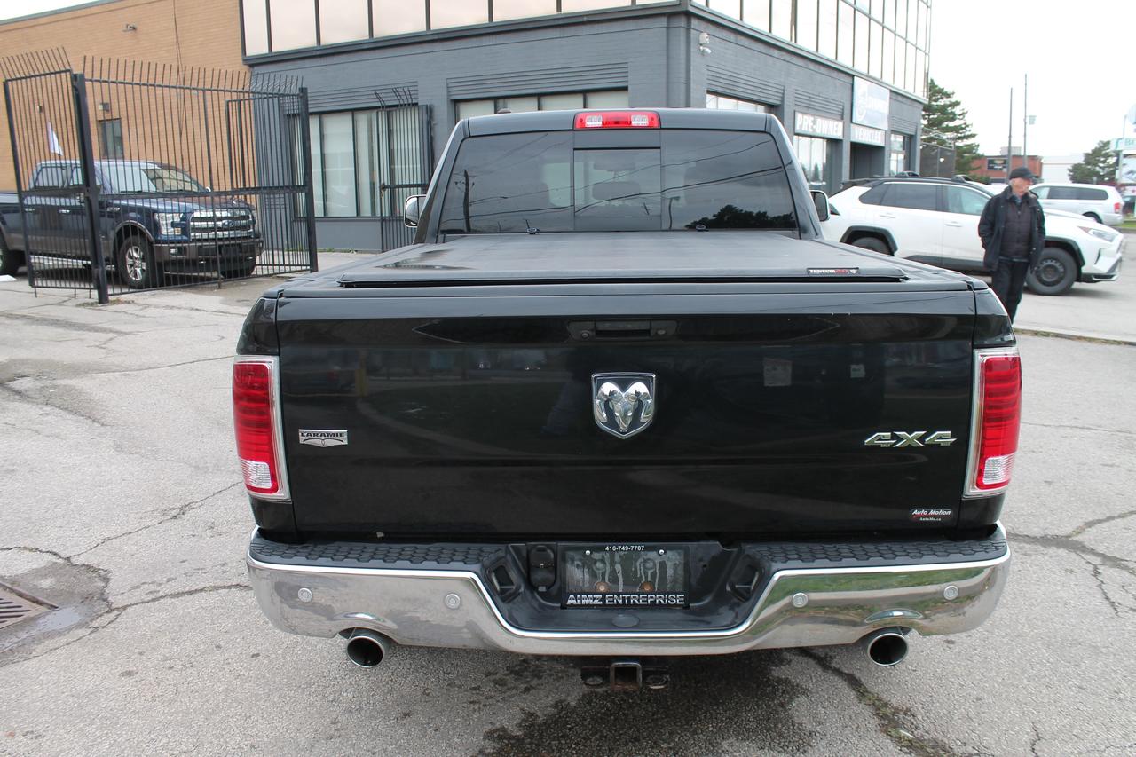 2016 RAM 1500 Laramie Photo