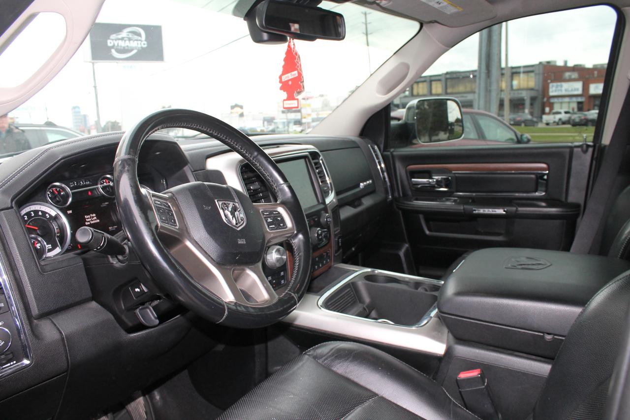 2016 RAM 1500 Laramie Photo