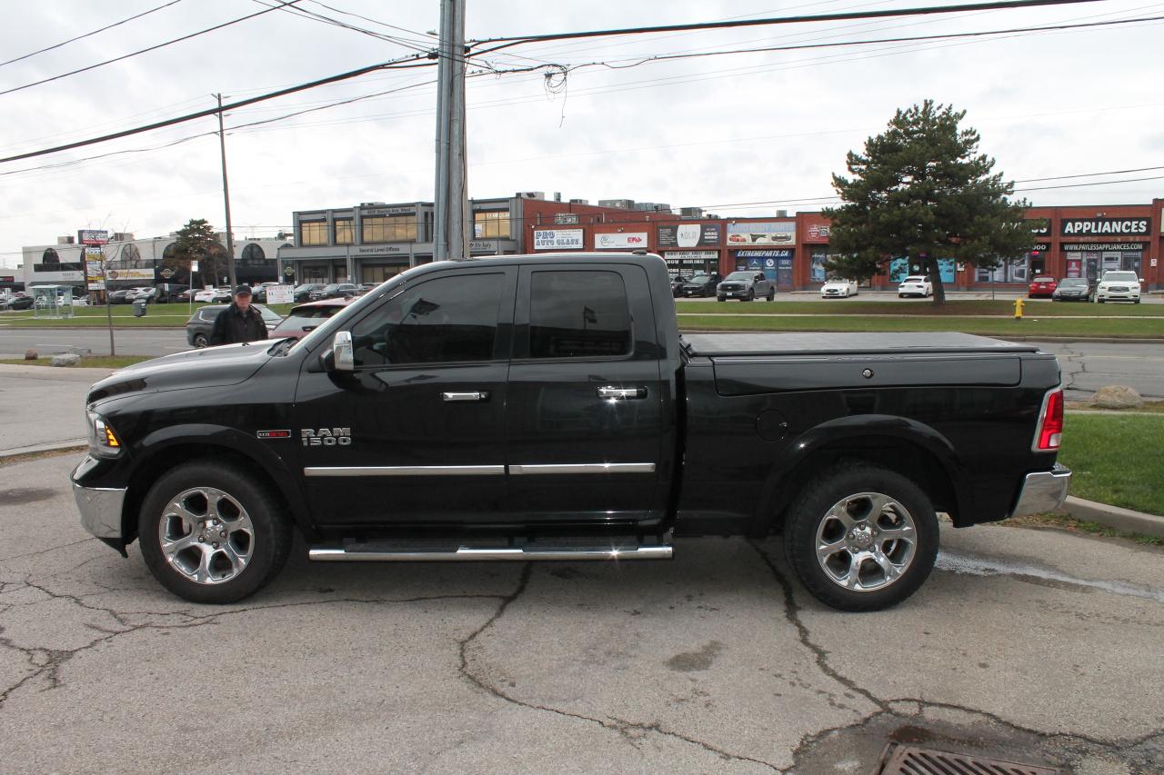 2016 RAM 1500 Laramie Photo