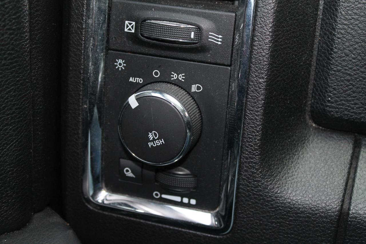 2016 RAM 1500 Laramie Photo