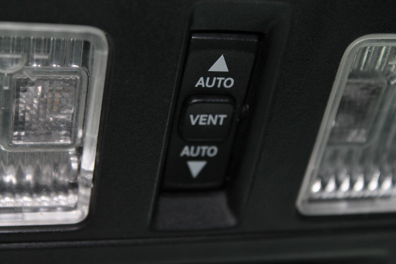 2016 RAM 1500 Laramie Photo