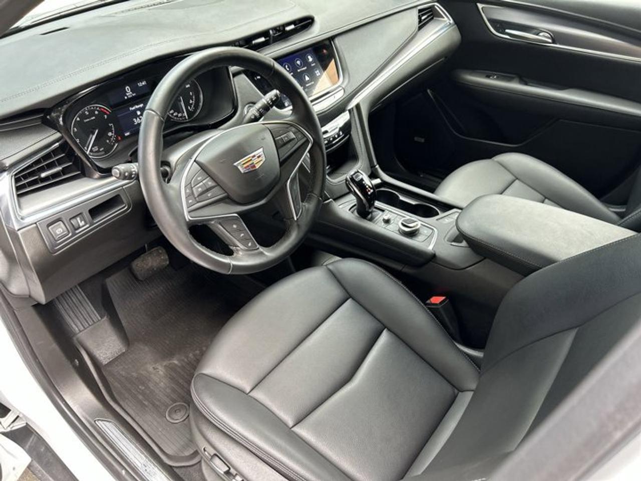 2024 Cadillac XT5 Luxury AWD | Remote Start | Leather Seats | Heated Seats Photo