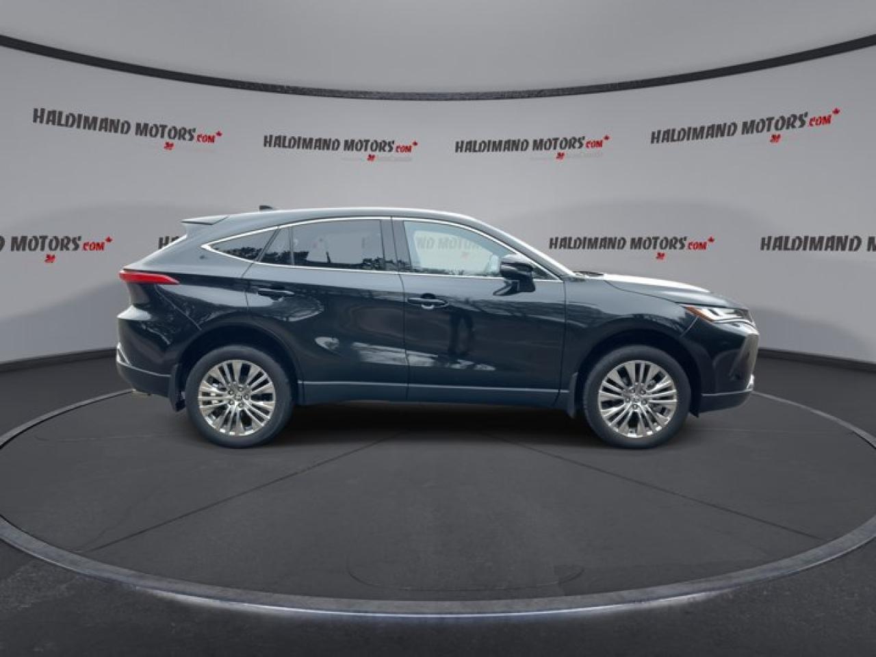 2024 Toyota Venza Limited AWD | Panoramic Roof | 360 Camera |  Leather Seats | Heated Seats Photo