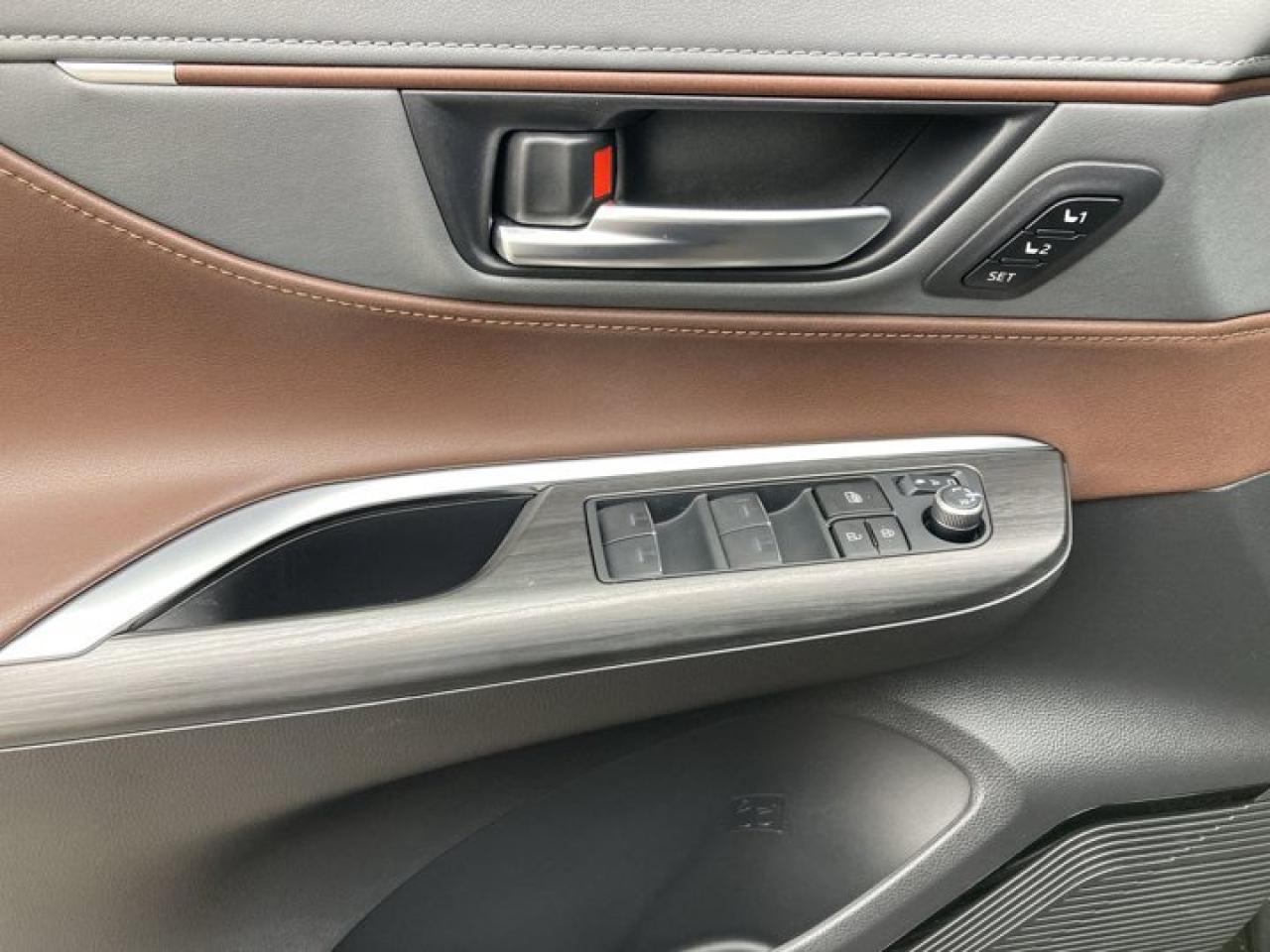 2024 Toyota Venza Limited AWD | Panoramic Roof | 360 Camera |  Leather Seats | Heated Seats Photo