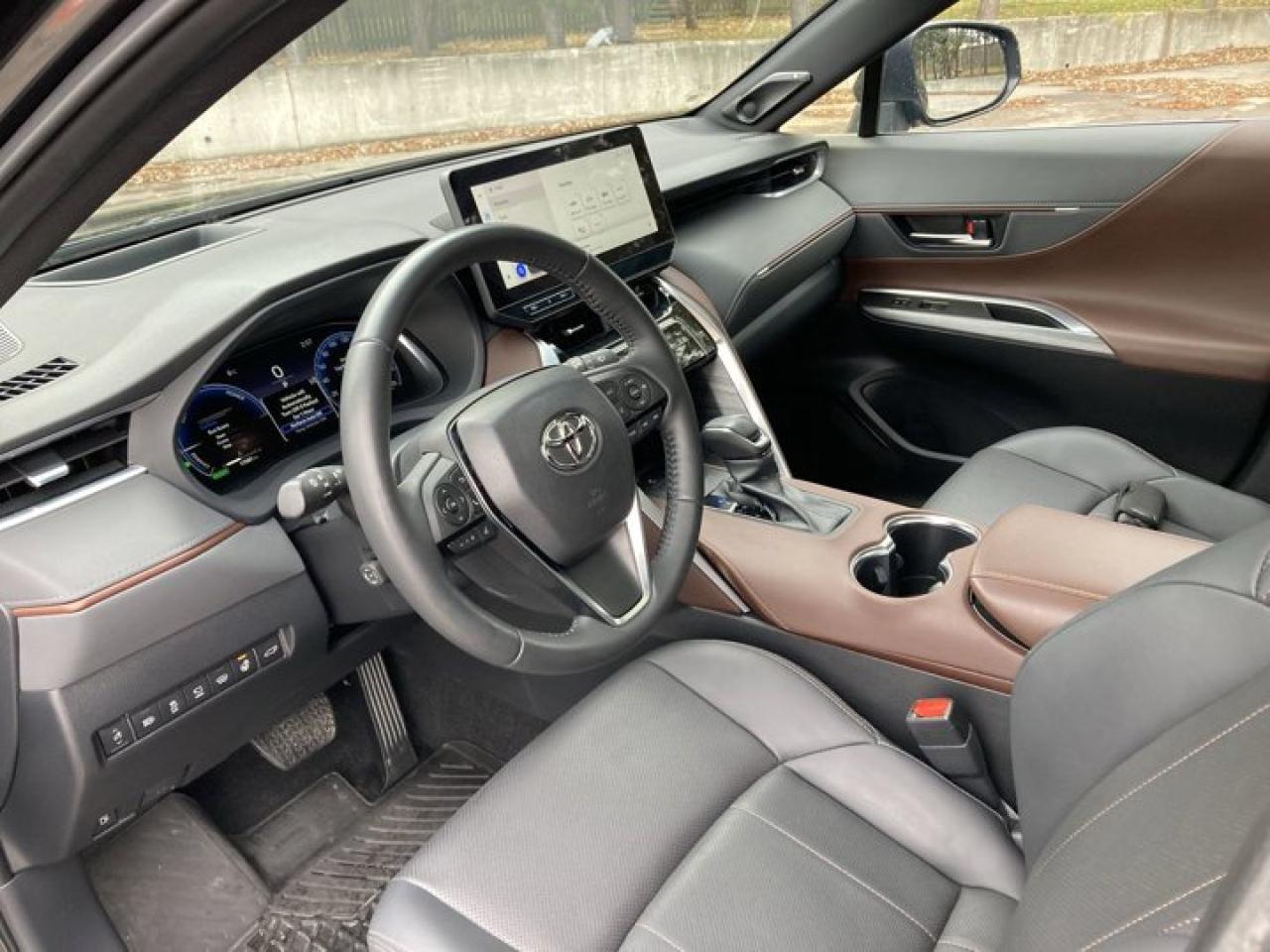 2024 Toyota Venza Limited AWD | Panoramic Roof | 360 Camera |  Leather Seats | Heated Seats Photo