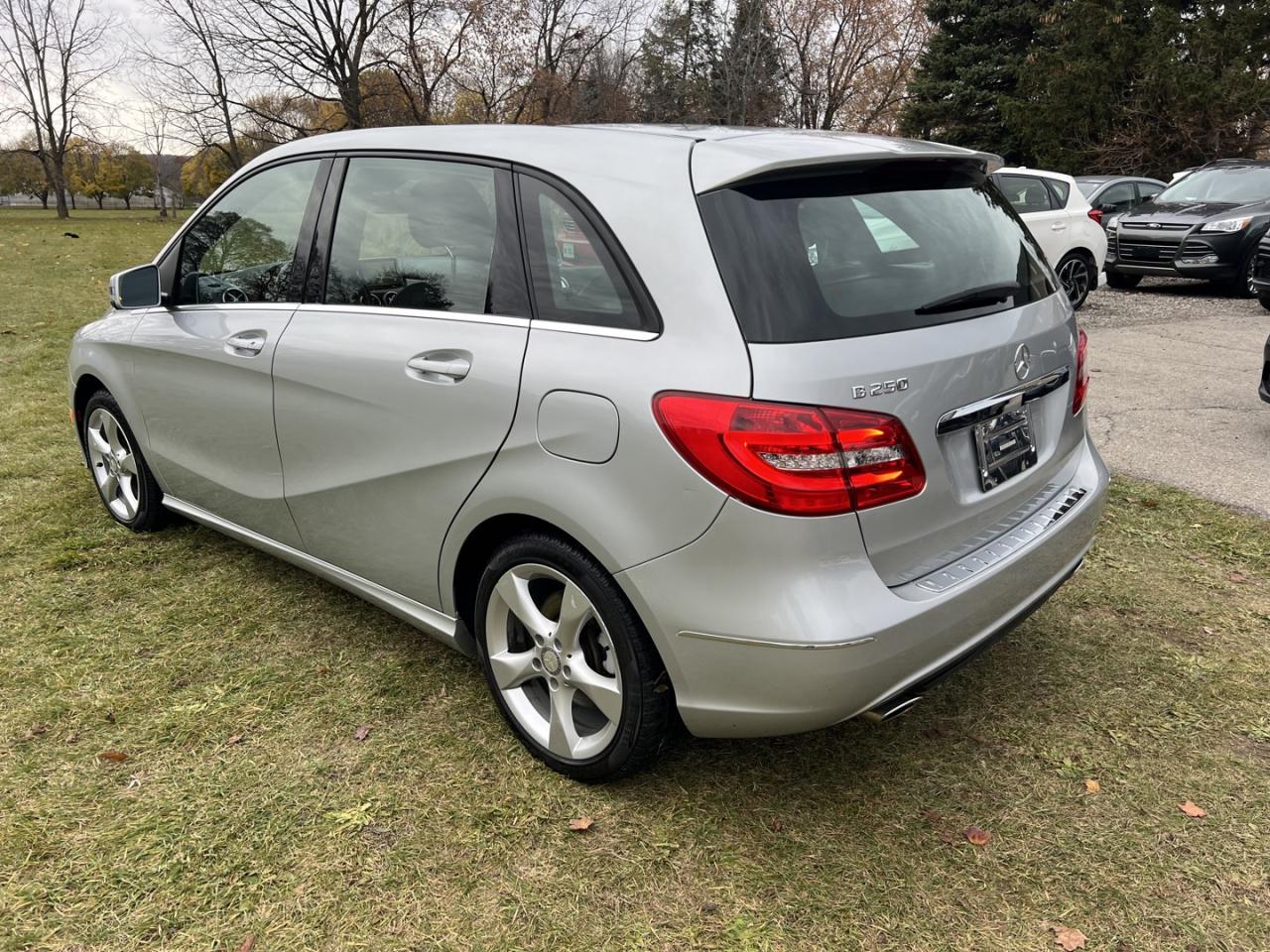 2014 Mercedes-Benz B-Class B250 *Navigation / Panoramic Roof Photo