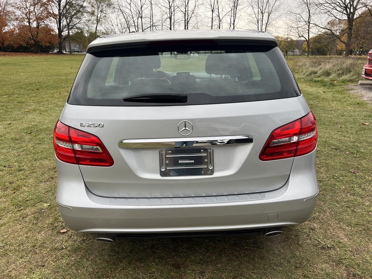 2014 Mercedes-Benz B-Class B250 *Navigation / Panoramic Roof - Photo #8