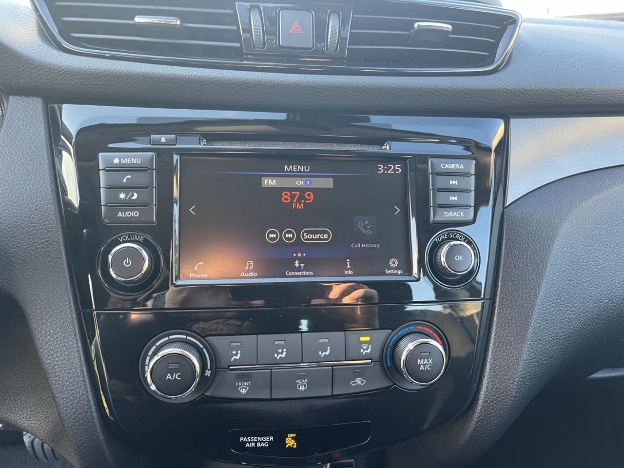 2021 Nissan Qashqai S *One Owner / Clean CarFax - Photo #18