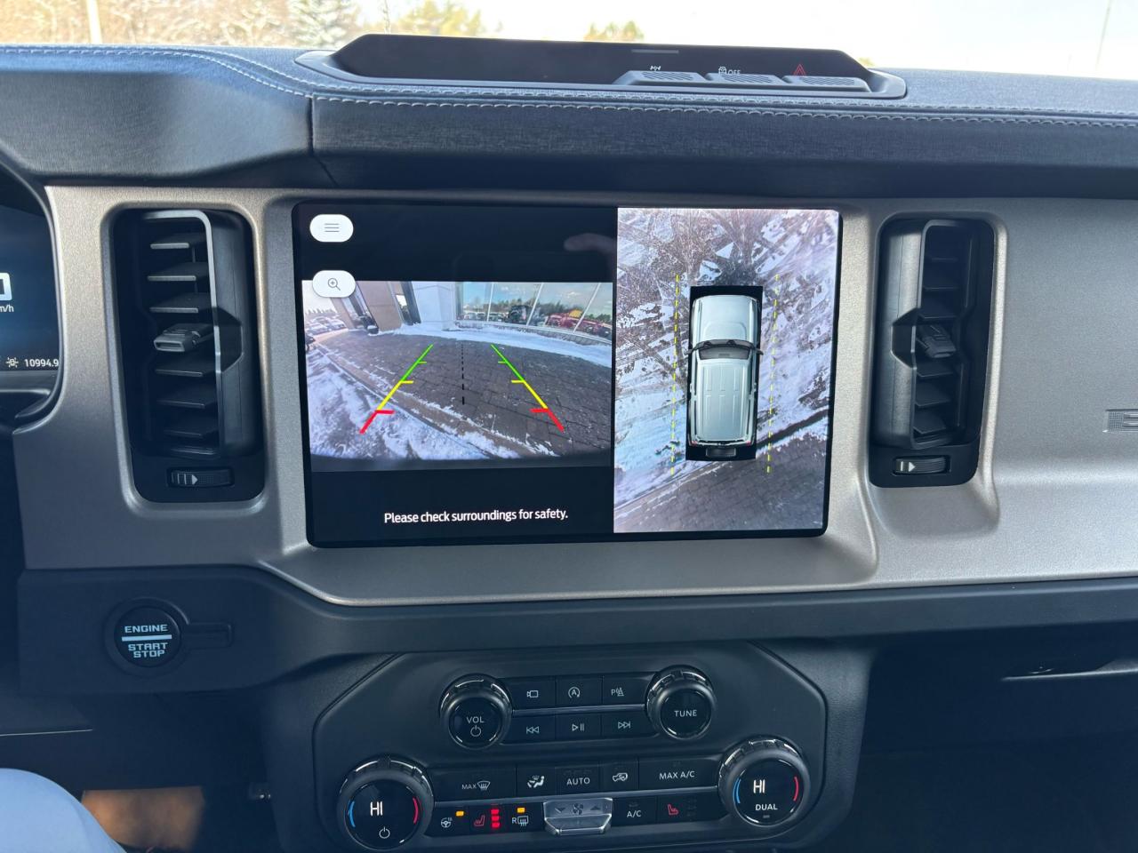 2025 Ford Bronco OUTERBANKS, HIGH/LUXURY PACKAGE! 18" RIMS! LEATHER Photo5