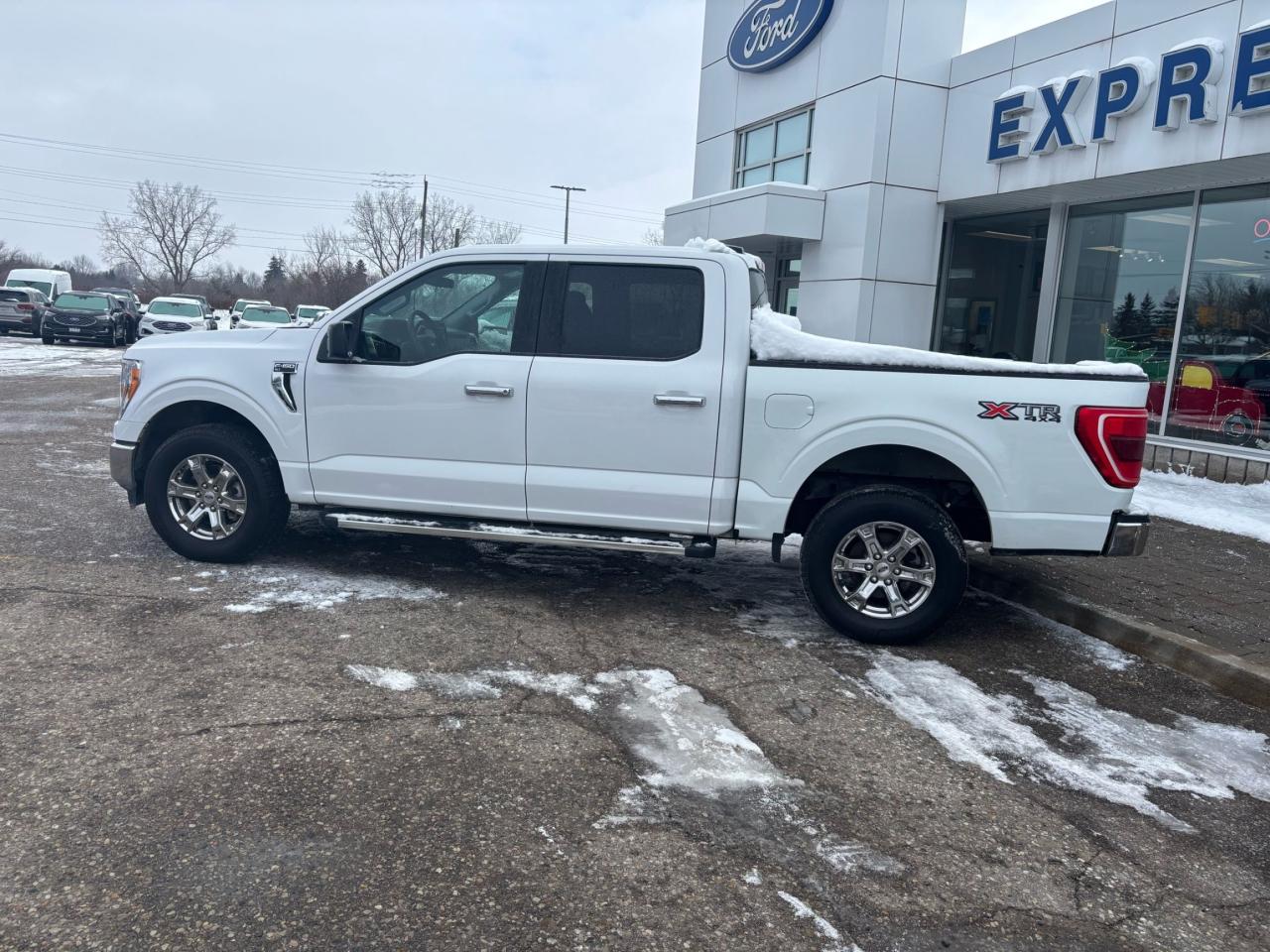 2022 Ford F-150 XTR, 2.7L ECOBOOST! 18" RIMS, REAR CAMERA! Photo5