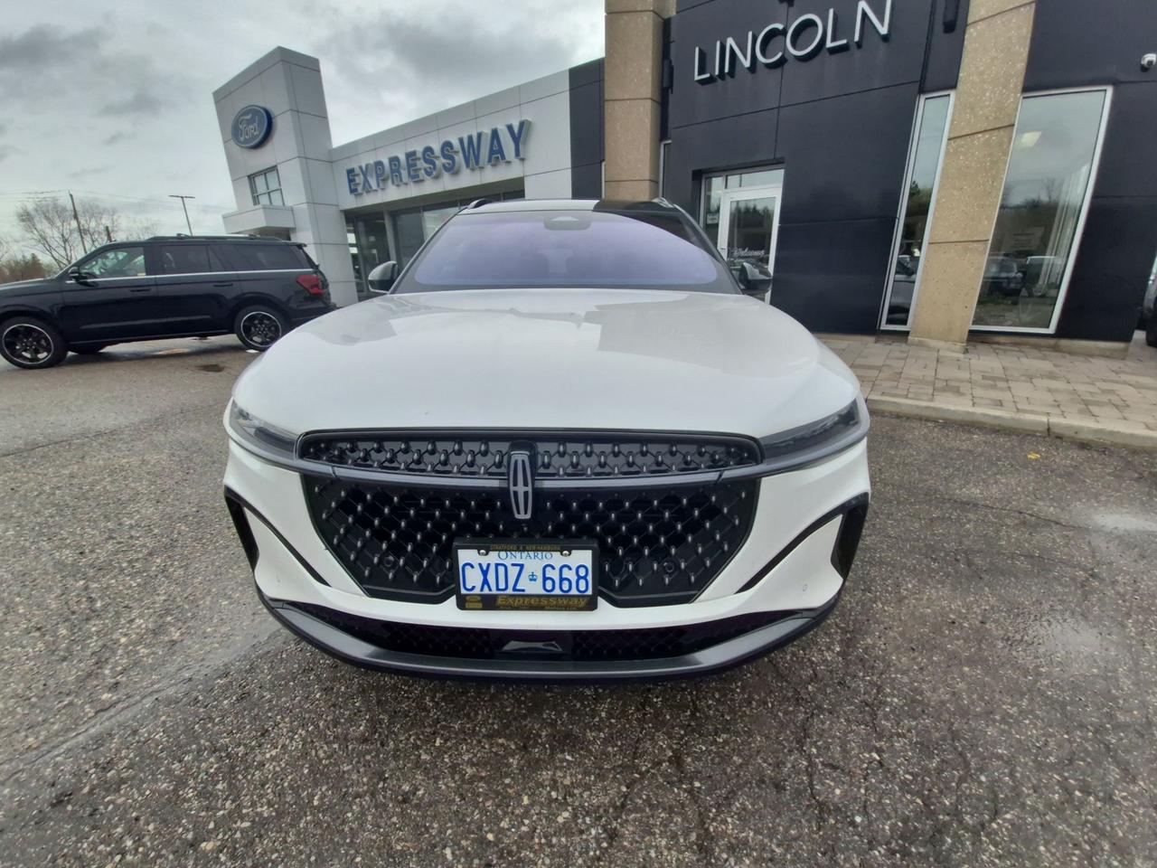 2024 Lincoln Nautilus RESERVE! DEMO! JET APPEARANCE PACKAGE! 22" RIMS! Photo