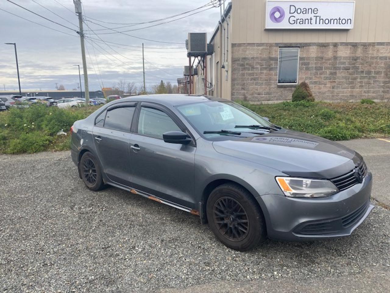 2014 Volkswagen Jetta  - Photo #2