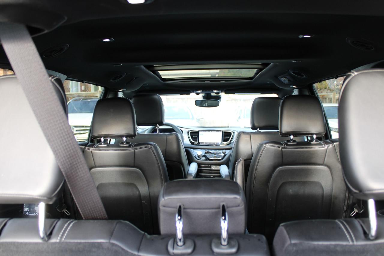 2024 Chrysler Pacifica Touring-L - Photo #13