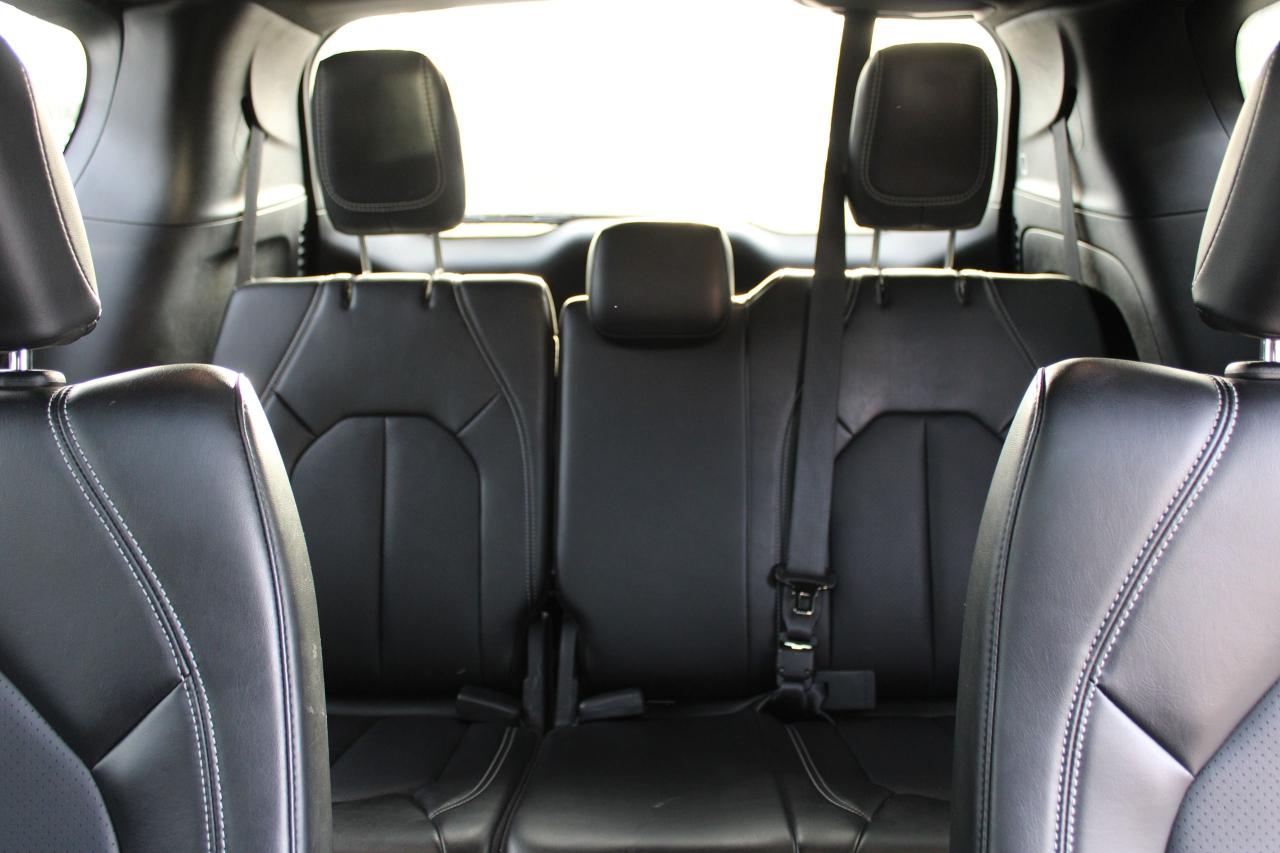 2024 Chrysler Pacifica Touring-L - Photo #17