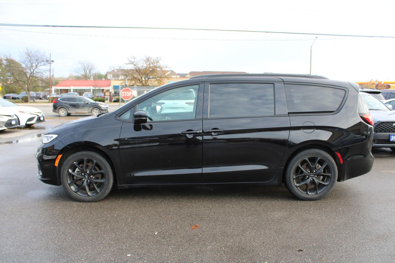 2024 Chrysler Pacifica TOURING-L FWD - Photo #4