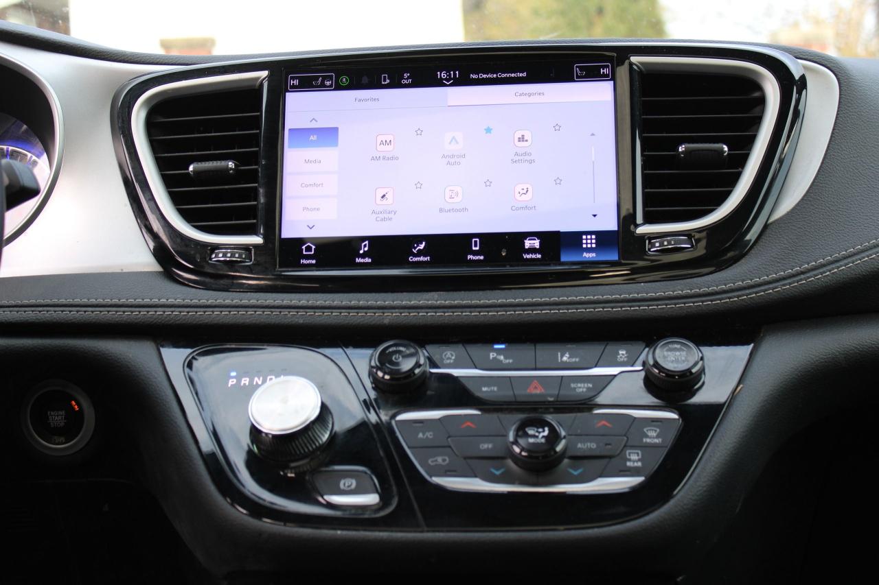 2024 Chrysler Pacifica TOURING-L FWD - Photo #13