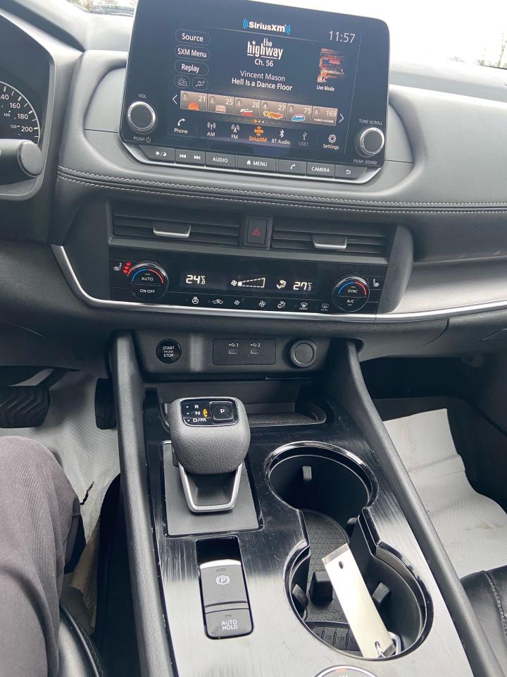 2024 Nissan Rogue SV MOONROOF Photo22