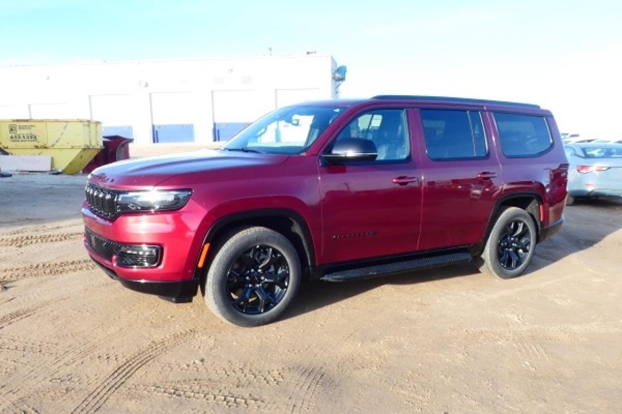 2024 Jeep Wagoneer Series II w/H&C L, pano S/R, NAV, BUC - Photo #2