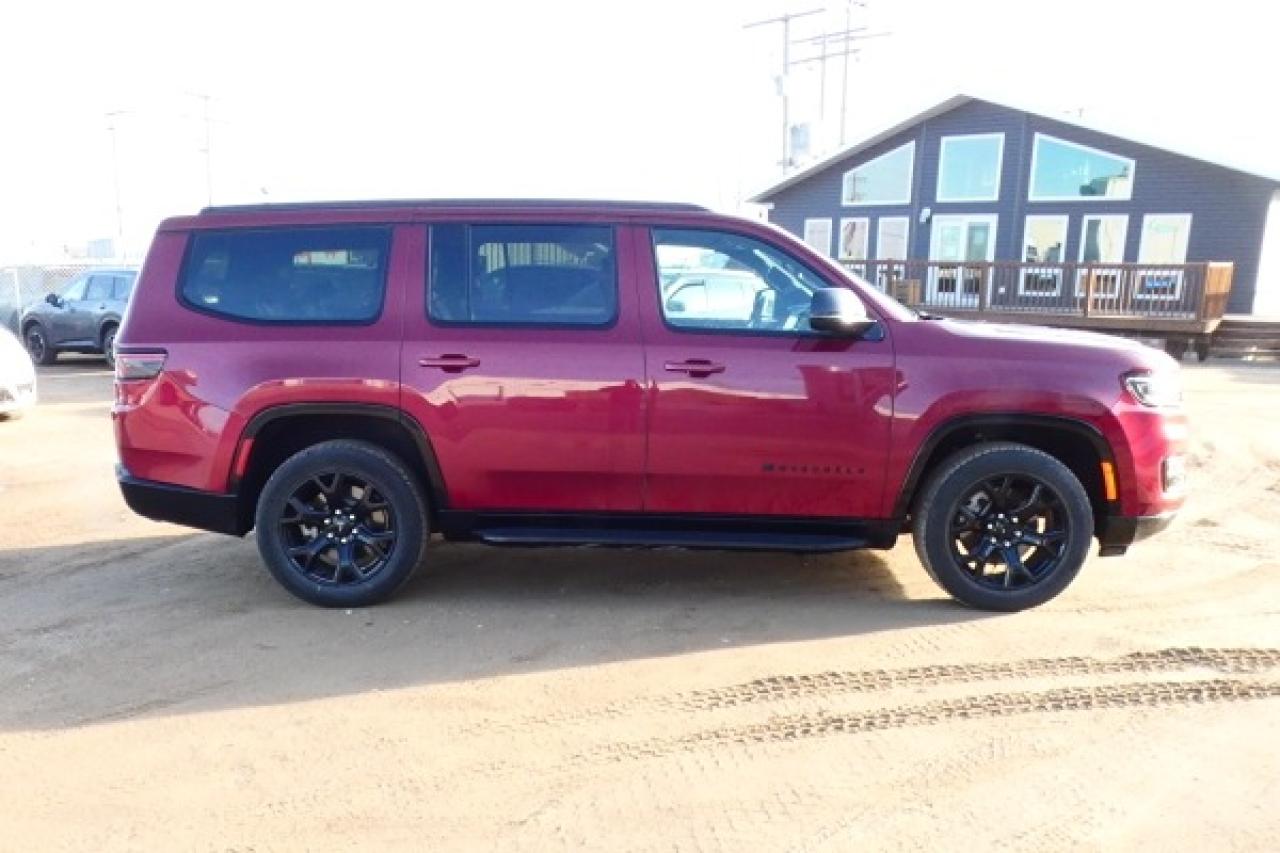 2024 Jeep Wagoneer Series II w/H&C L, pano S/R, NAV, BUC - Photo #5